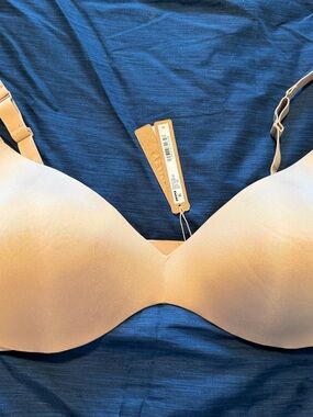 Skims wireless form push up plunge bra - Smooth Everyday Support